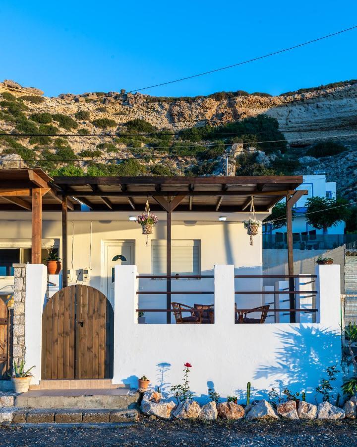 Tsampika'S Beachfront House In Stegna Архангелос Экстерьер фото
